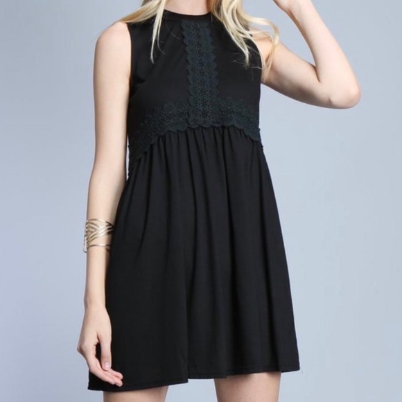 AngelBellas Dresses & Skirts - Black Mini Lace Sleeveless Shift Dress